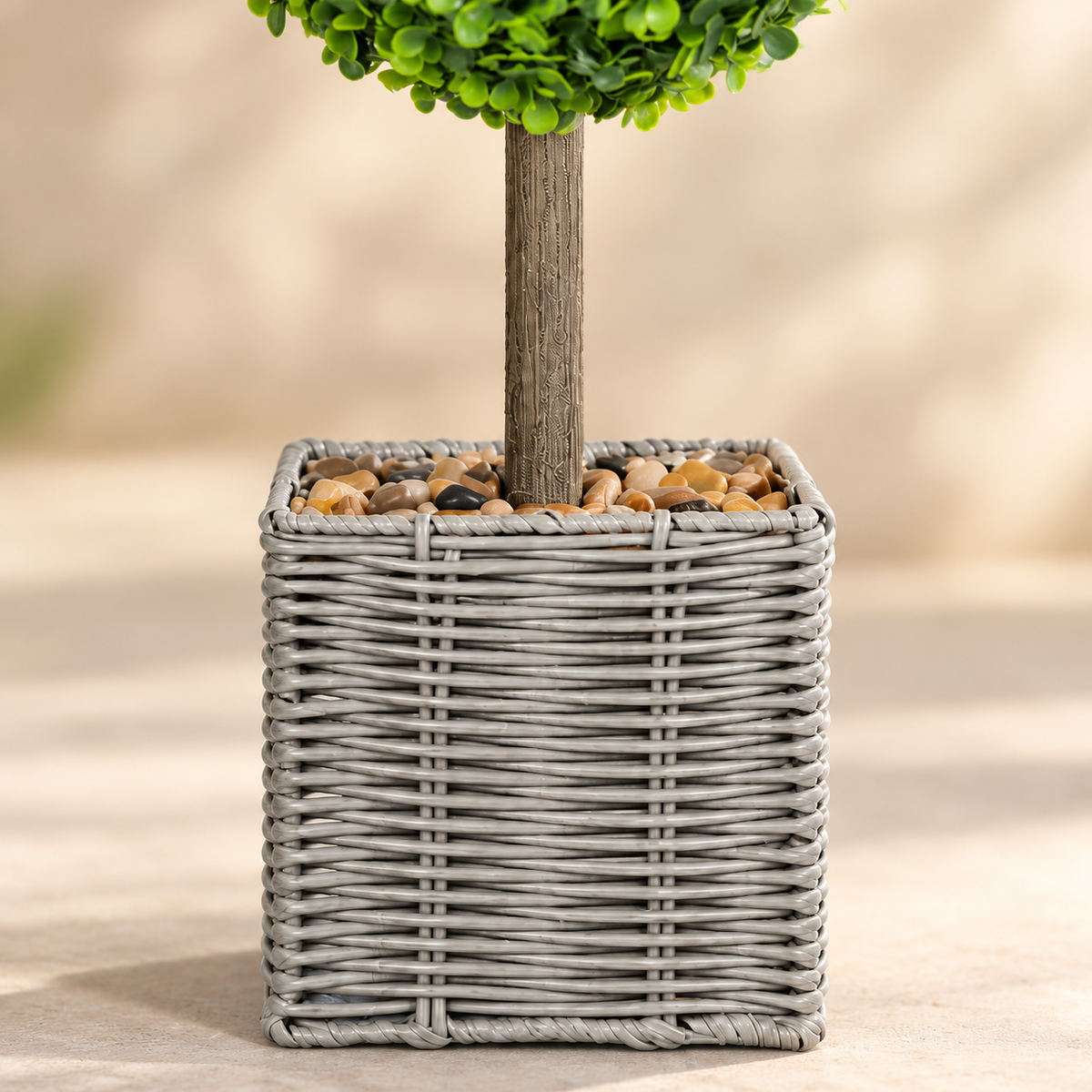 Buis boule artificiel 50 cm en pot carré tressé gris